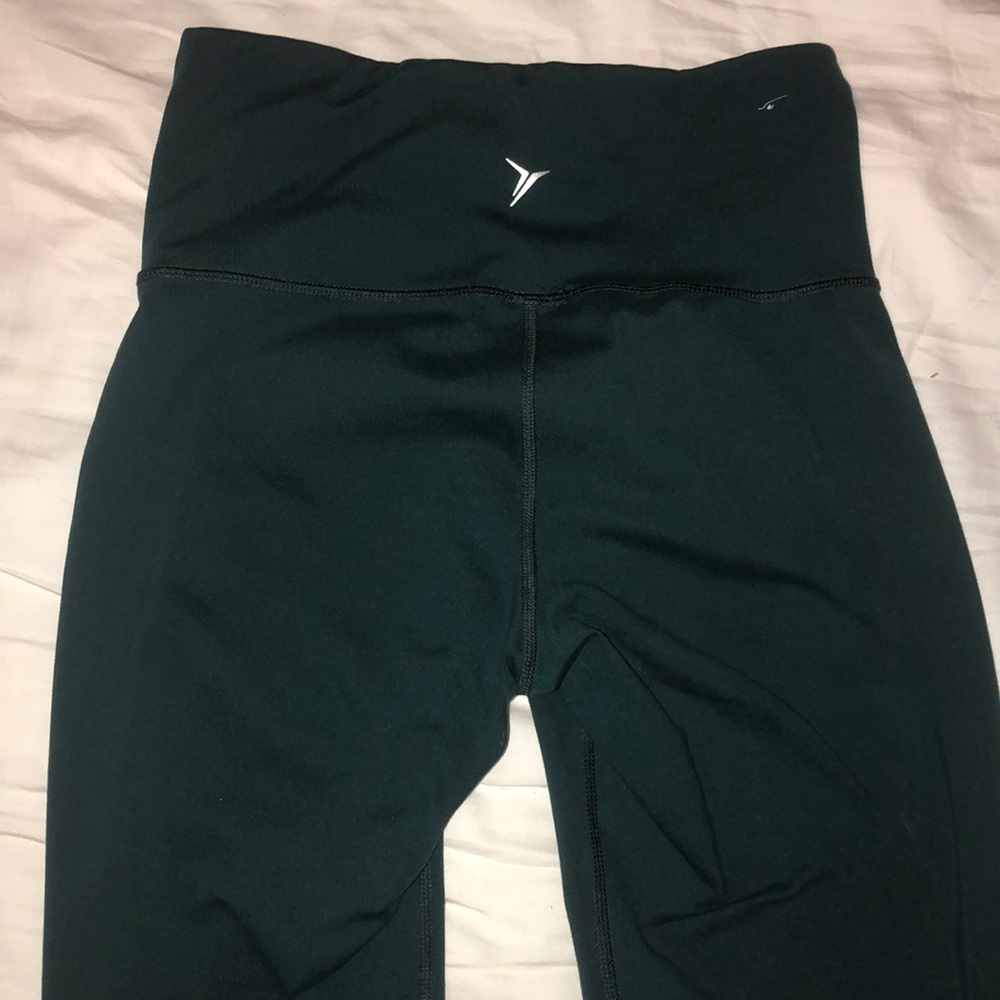 Emerald green, high rise crops